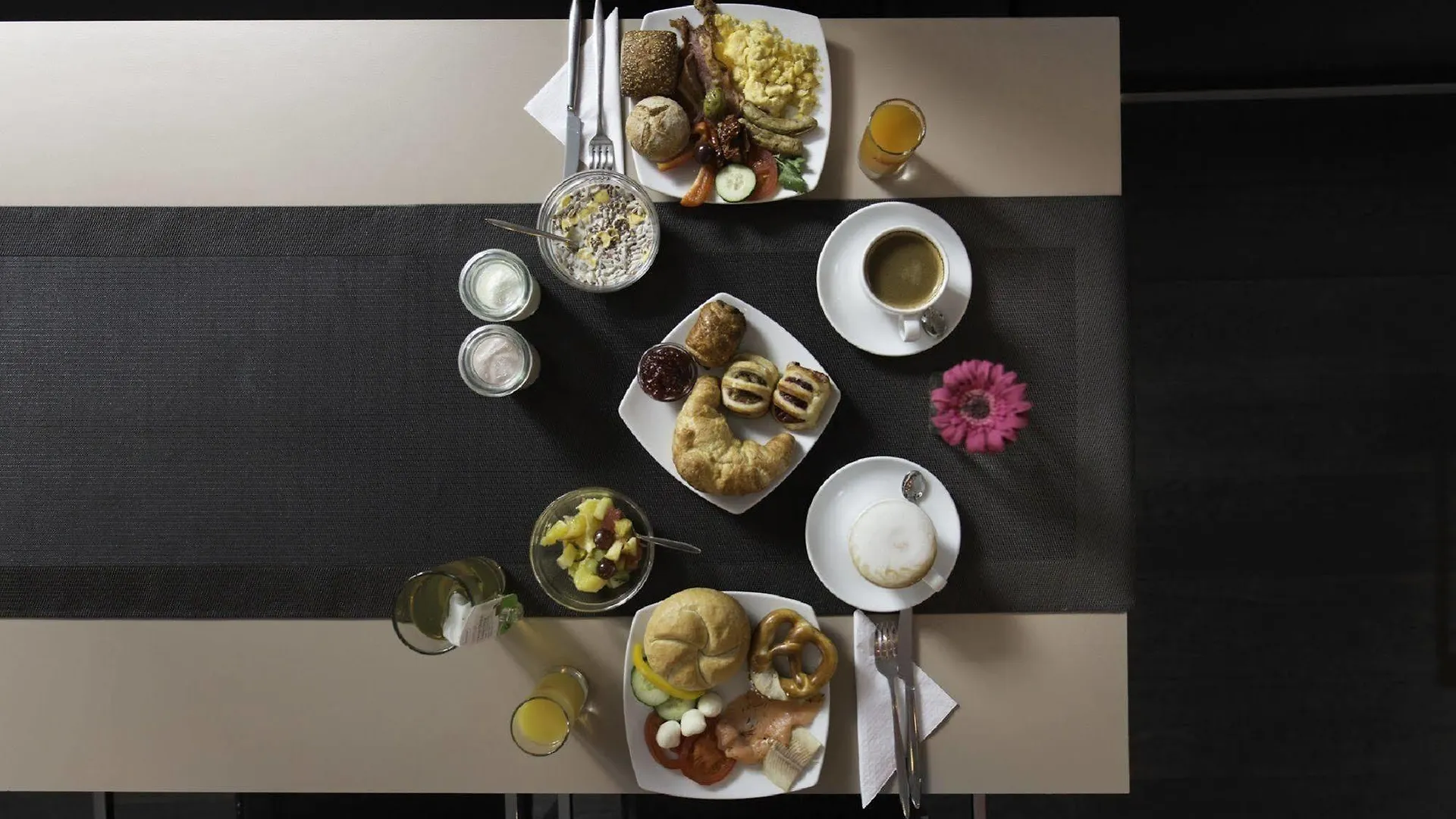 ****  Pearl Design Hotel - Frankfurt City フランクフルト ドイツ